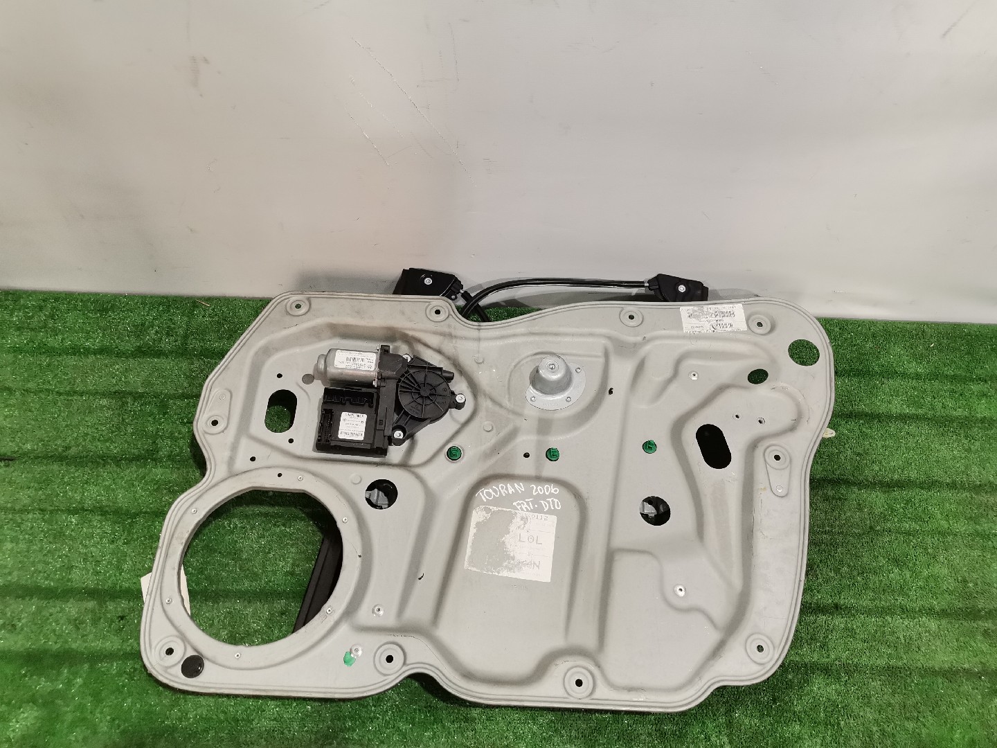 Fechadura Frente Lado Direito VOLKSWAGEN TOURAN (1T1, 1T2) | 03 - 10