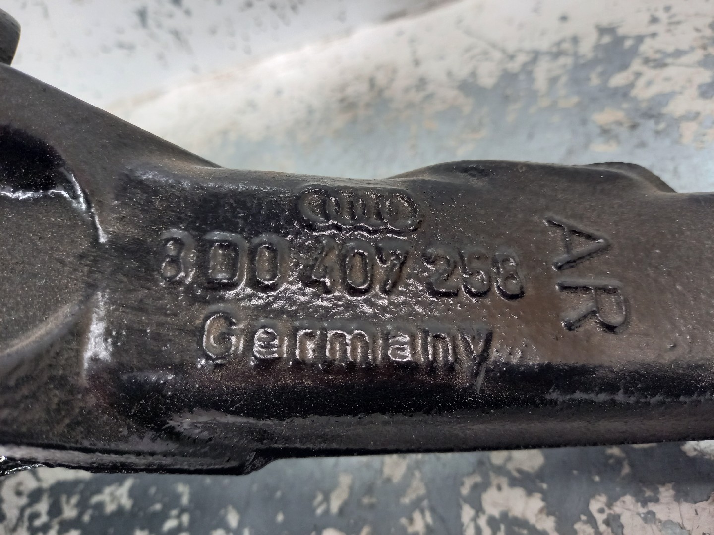 Manga de Eixo Frente Lado Direito VOLKSWAGEN PASSAT Variant (3B6) | 00 - 05 Imagem-1