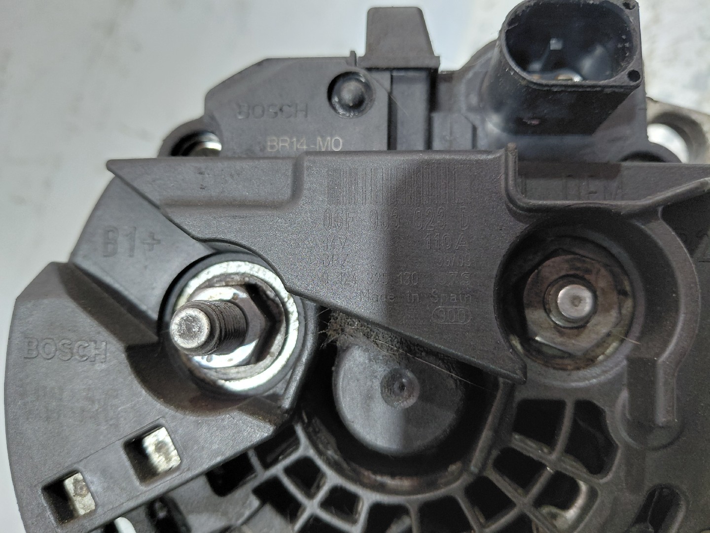 Alternador VOLKSWAGEN CRAFTER 30-50 Caixa (2E_) | 06 - 16 Imagem-2