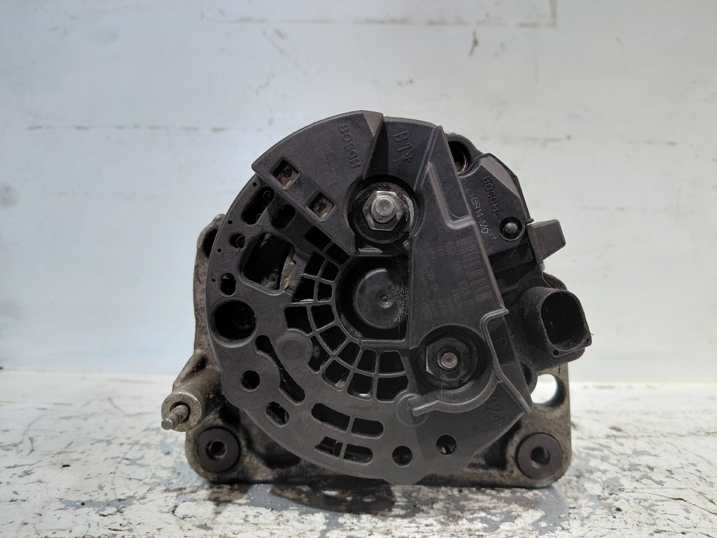 Alternador VOLKSWAGEN CRAFTER 30-50 Caixa (2E_) | 06 - 16 Imagem-1