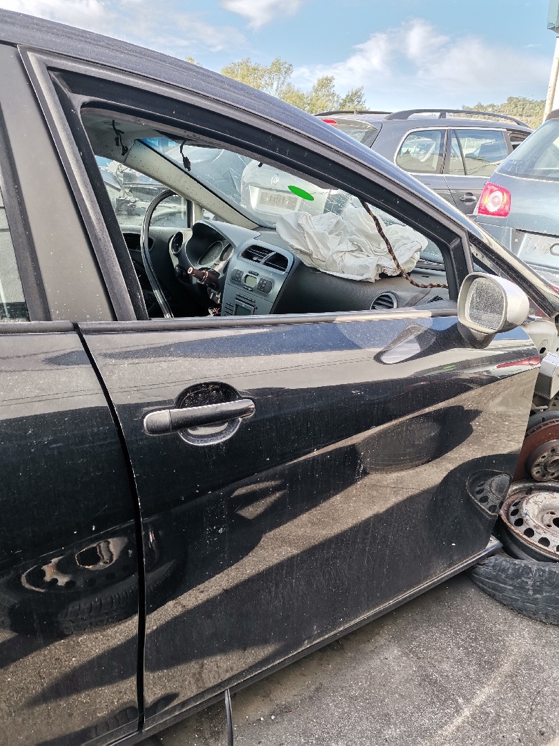 Porta Frente Lado Direito SEAT LEON (1P1) | 05 - 13