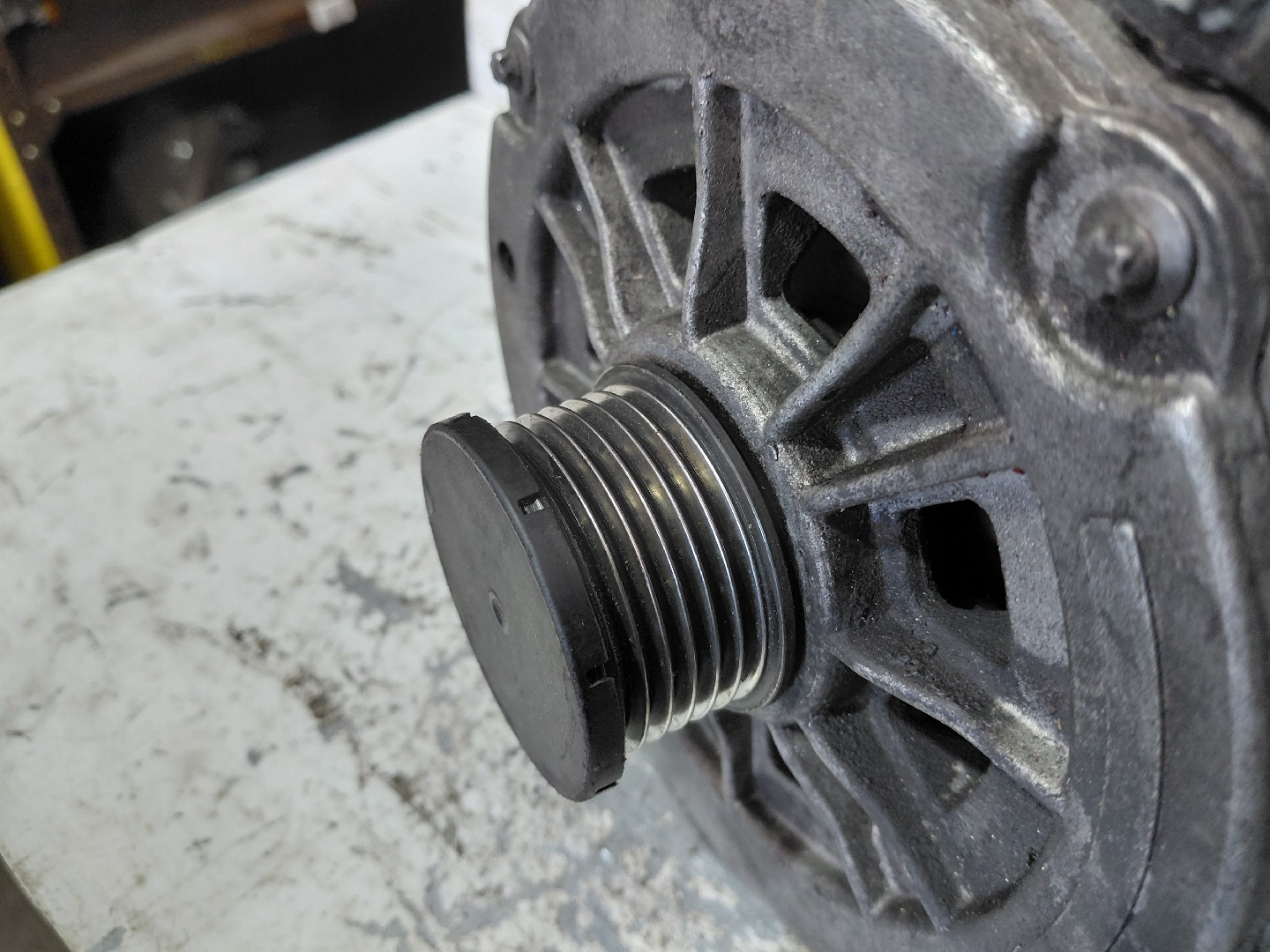 Alternador MERCEDES-BENZ C-CLASS T-Model (S203) | 01 - 07 Imagem-1