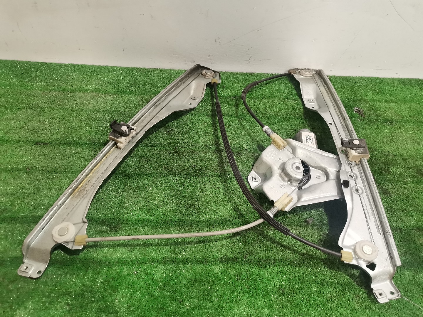 Elevador de Vidro Frente Esquerdo RENAULT CLIO III (BR0/1, CR0/1) | 05 -  Imagem-1