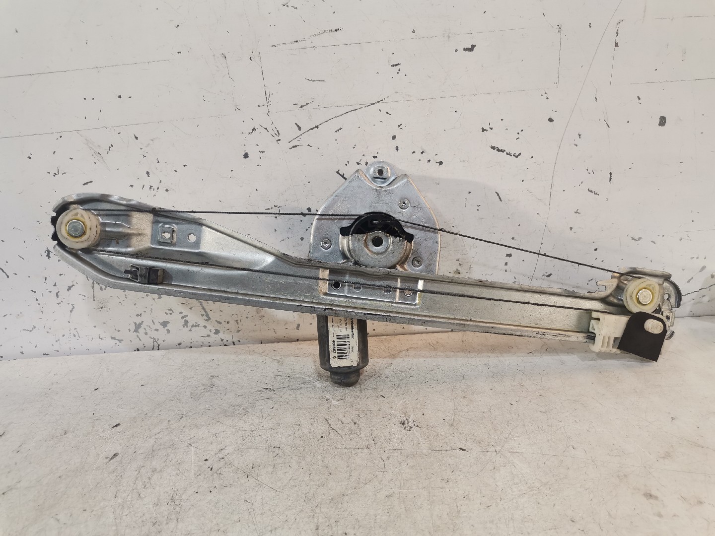 Elevador de Vidro Tras Esquerdo RENAULT CLIO III (BR0/1, CR0/1) | 05 -  Imagem-1