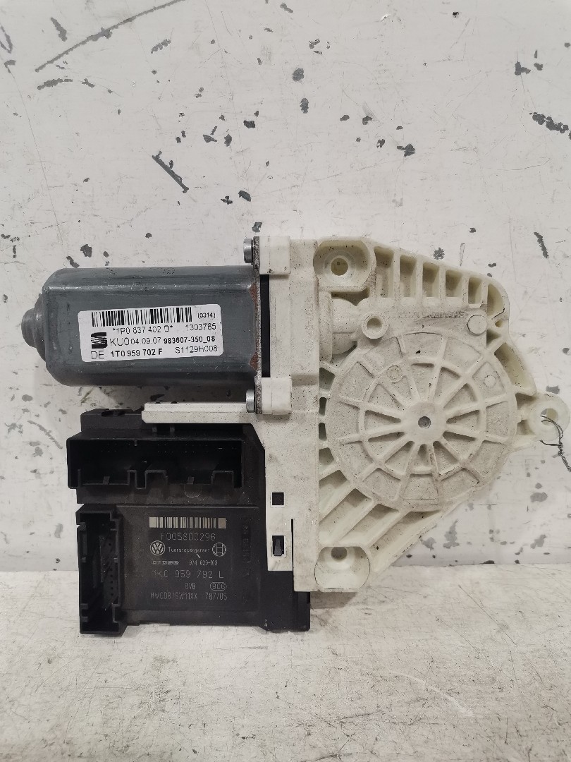Motor Elevador Vidro Frente Direito SEAT LEON (1P1) | 05 - 13