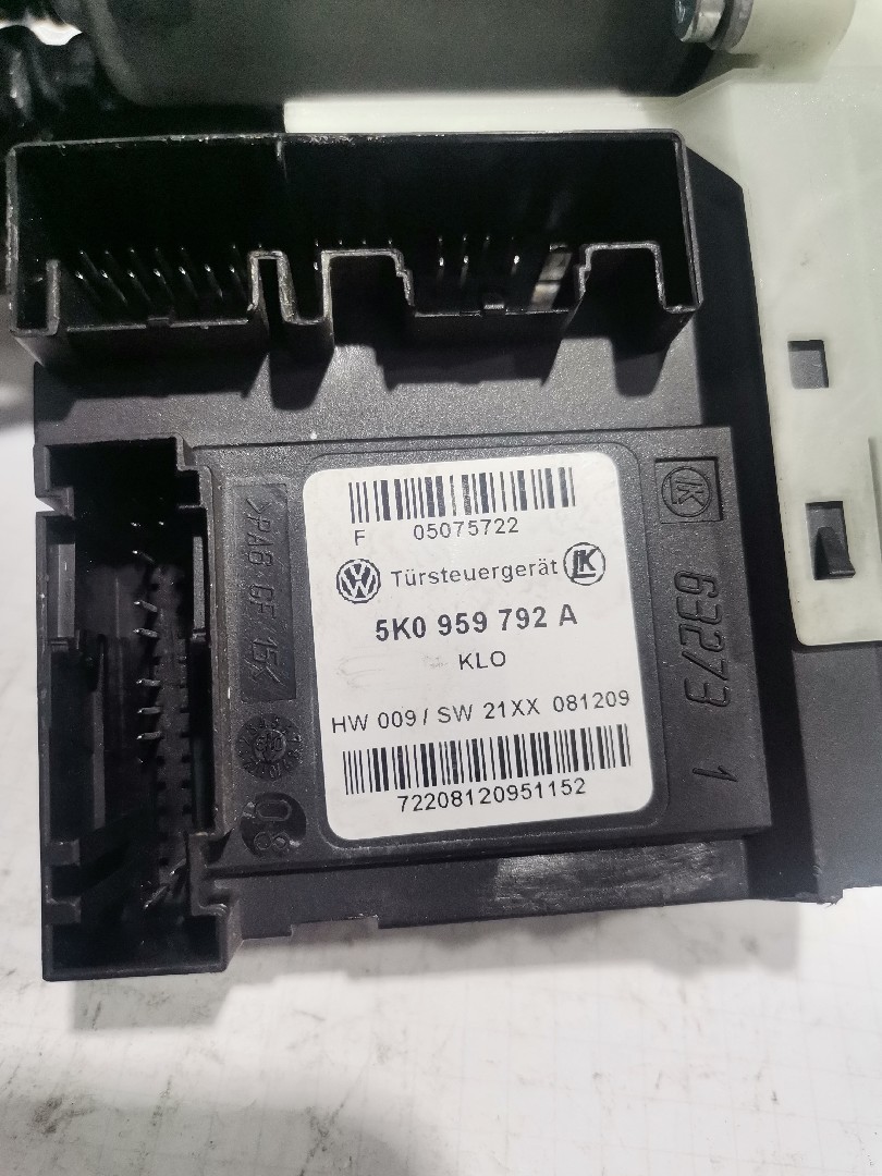 Motor Elevador Vidro Frente Direito VOLKSWAGEN GOLF PLUS (5M1, 521) | 04 - 13 Imagem-6