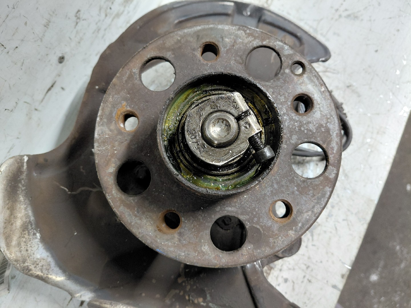 Manga de Eixo Frente Lado Direito MERCEDES-BENZ C-CLASS T-Model (S203) | 01 - 07 Imagem-1