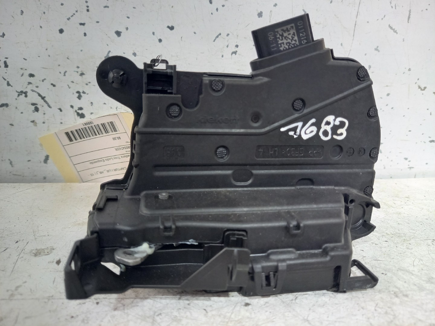 Fechadura Tras Lado Esquerdo RENAULT CAPTUR I (J5_, H5_) | 13 - 