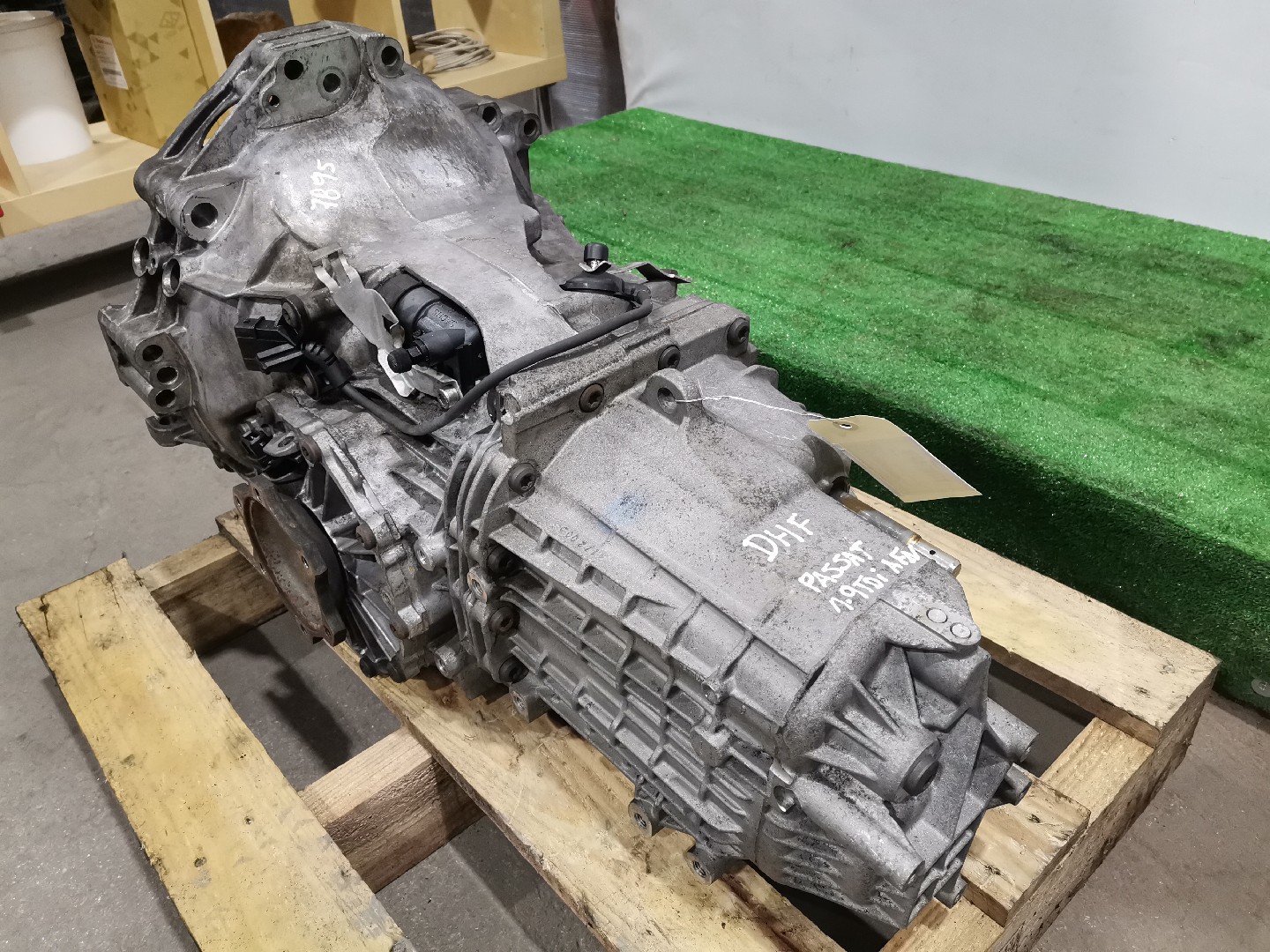 Caixa de Velocidades Manual VOLKSWAGEN PASSAT (3B2) | 96 - 01 Imagem-1