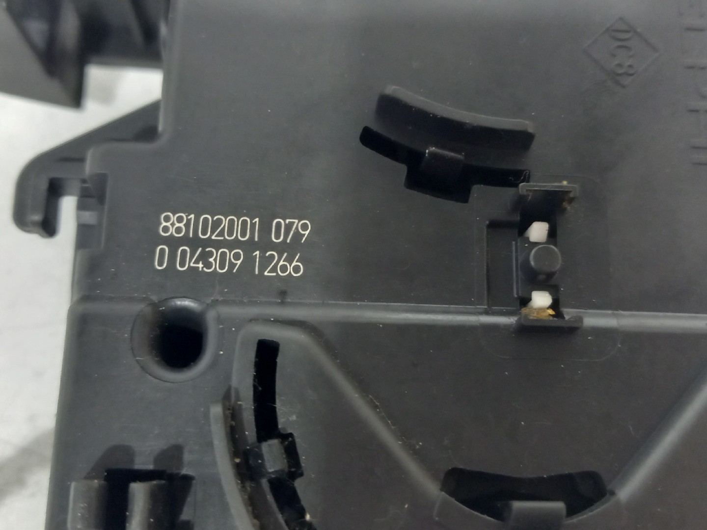 Manete / Manípulo Piscas RENAULT CLIO III (BR0/1, CR0/1) | 05 -  Imagem-1