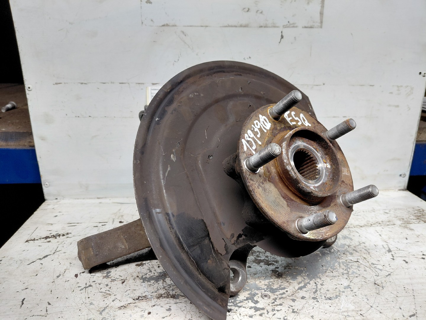 Manga de Eixo Frente Lado Esquerdo NISSAN PULSAR Hatchback (C13) | 12 - 