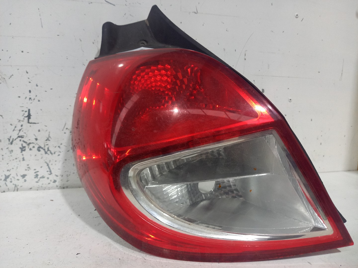 Left Tail Light  RENAULT CLIO III (BR0/1, CR0/1) | 05 -  Imagem-1