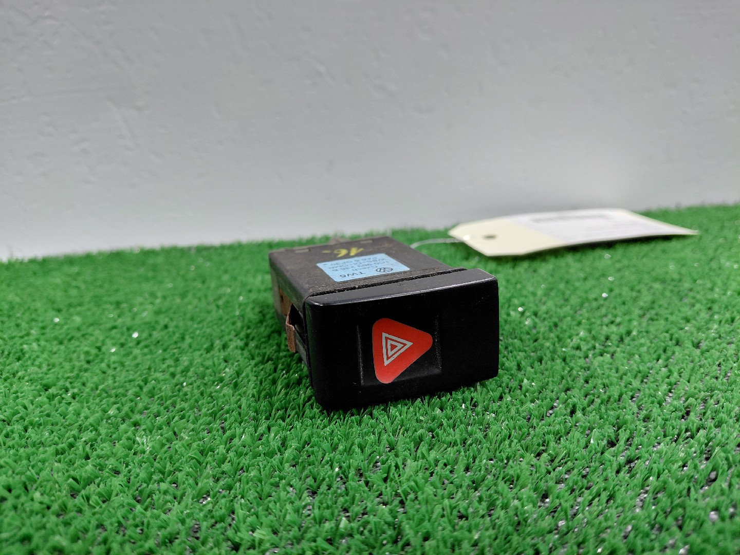 Botão / Interruptor 4 Piscas VOLKSWAGEN NEW BEETLE (9C1, 1C1) | 98 - 10