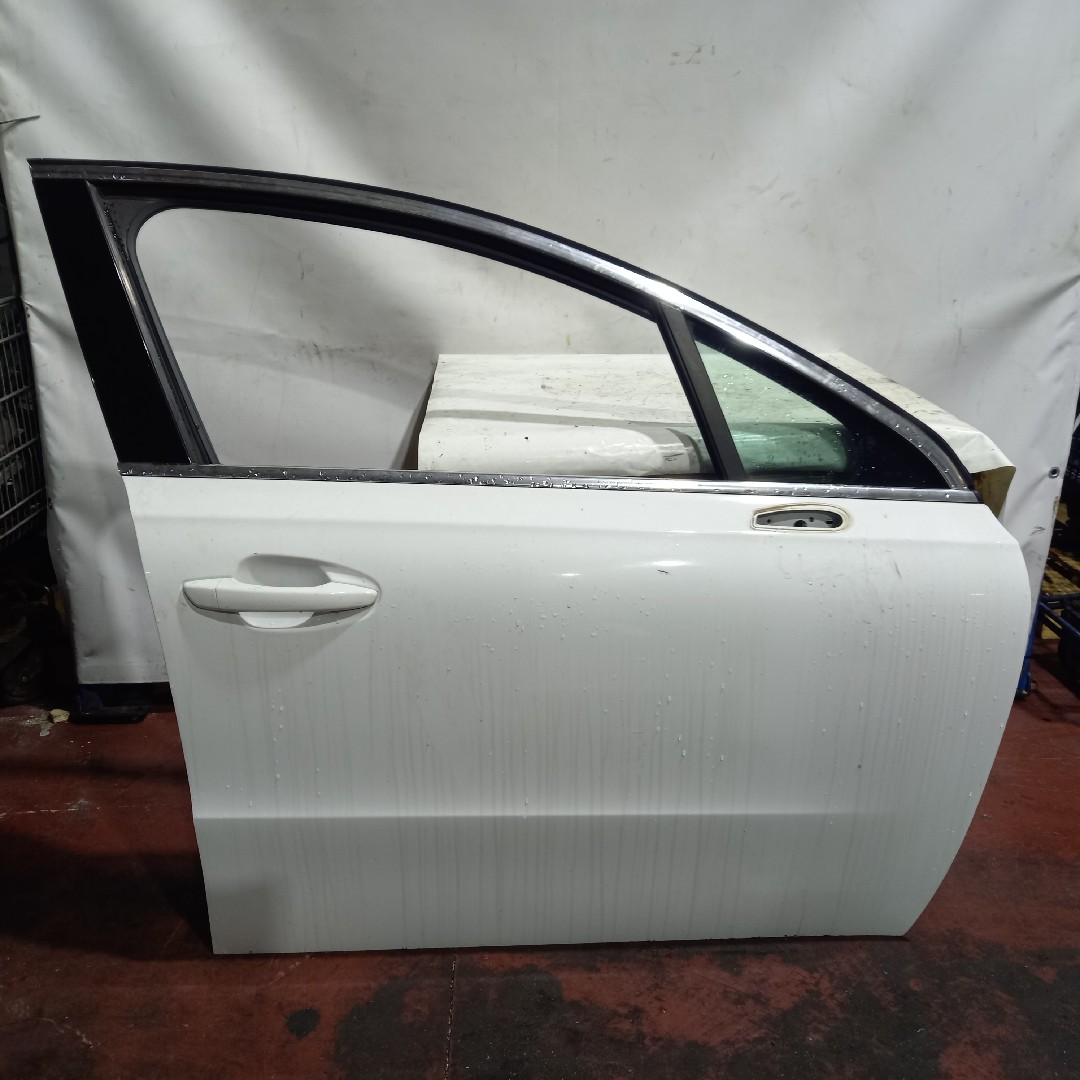 Porta Frente Lado Direito PEUGEOT 508 SW I (8E_) | 10 - 18