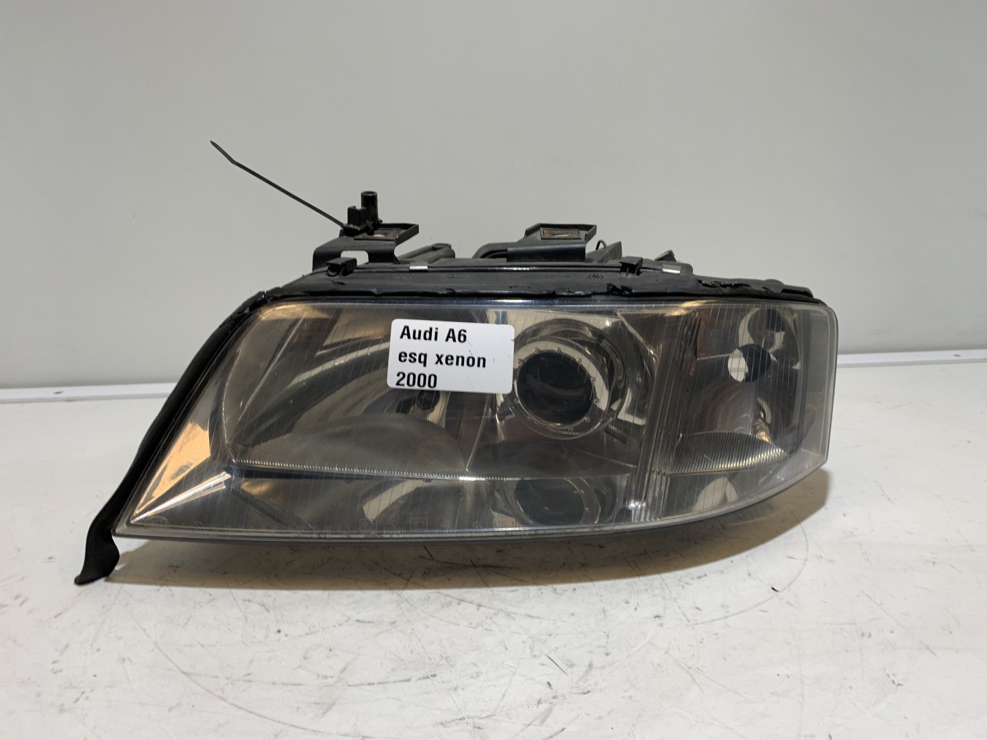Farol Esq AUDI A6 (4B2, C5) | 97 - 05