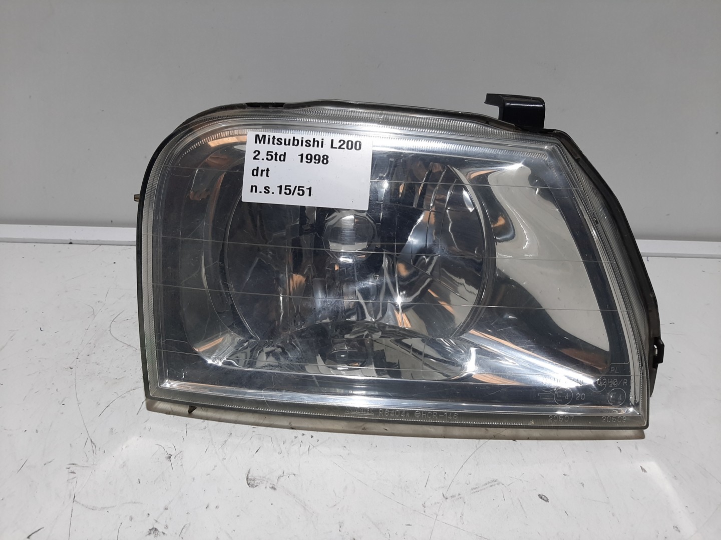 Farol Dto MITSUBISHI L 200 (K7_T, K6_T) | 96 - 11