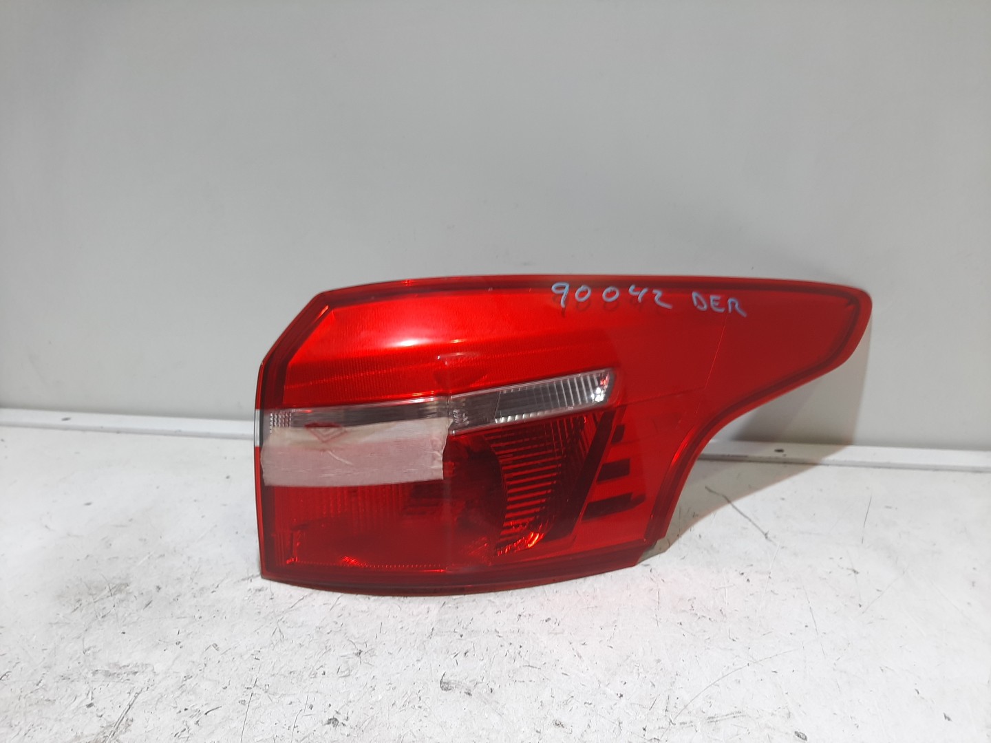 Farolim Stop Dto FORD FOCUS III Turnier | 10 - 