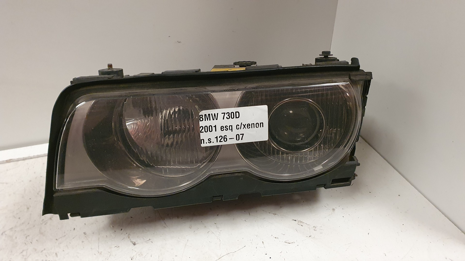 Faro Izq BMW 7 (E38) | 94 - 01