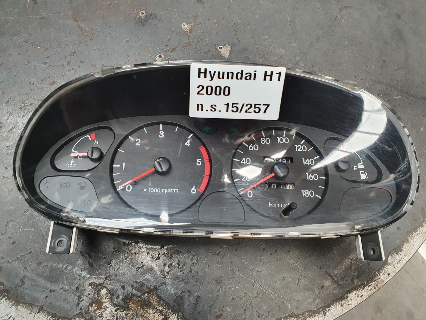 Quadrante HYUNDAI H-1 / STAREX Veículo multiuso (A1) | 97 - 