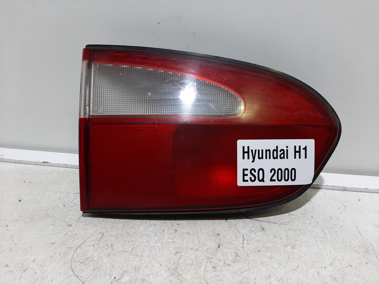 Farolim Mala Esq HYUNDAI H-1 Caixa (A1) | 97 - 08