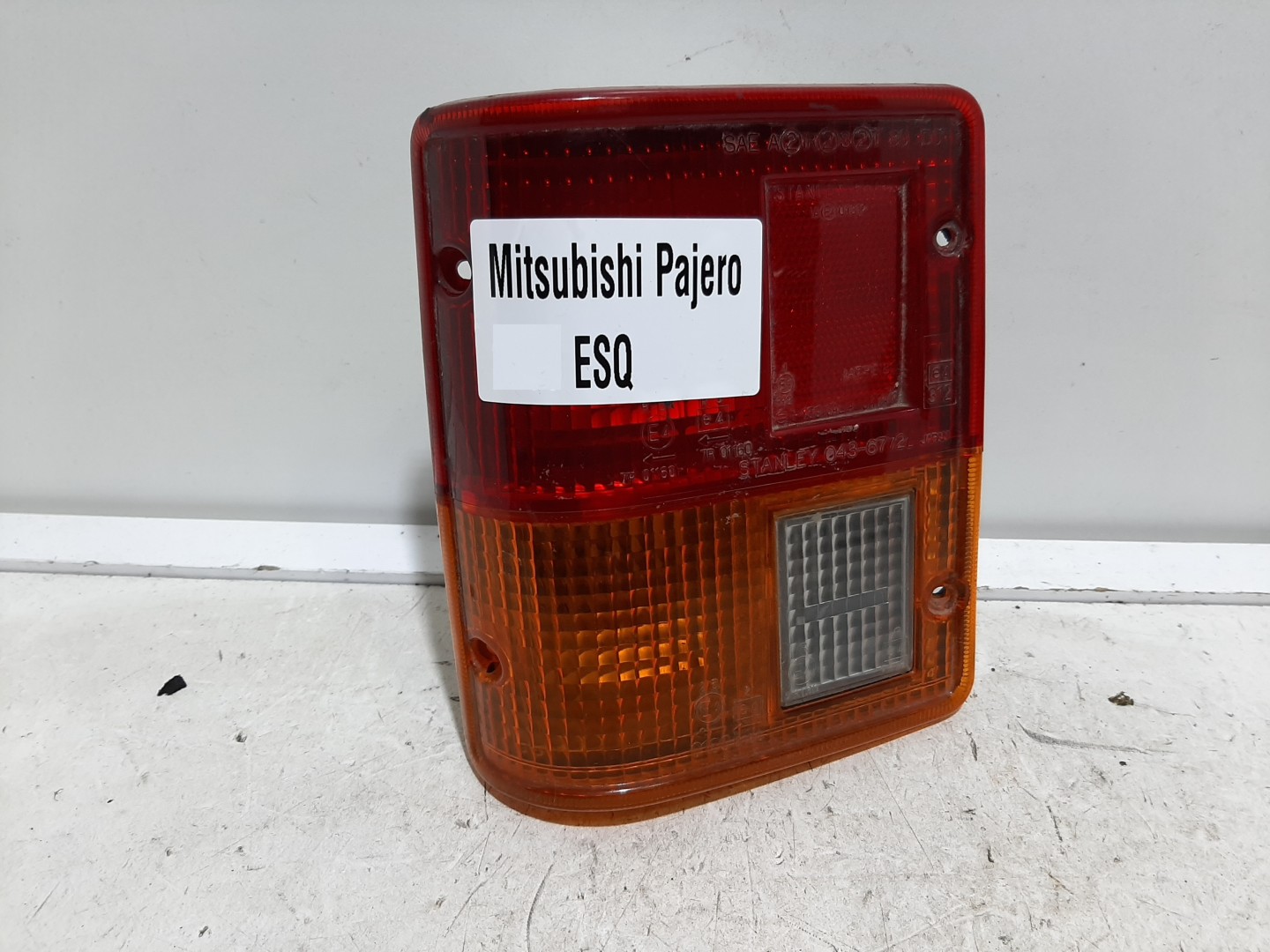 Farolim Stop Esq MITSUBISHI PAJERO I (L04_G, L14_G) | 82 - 91