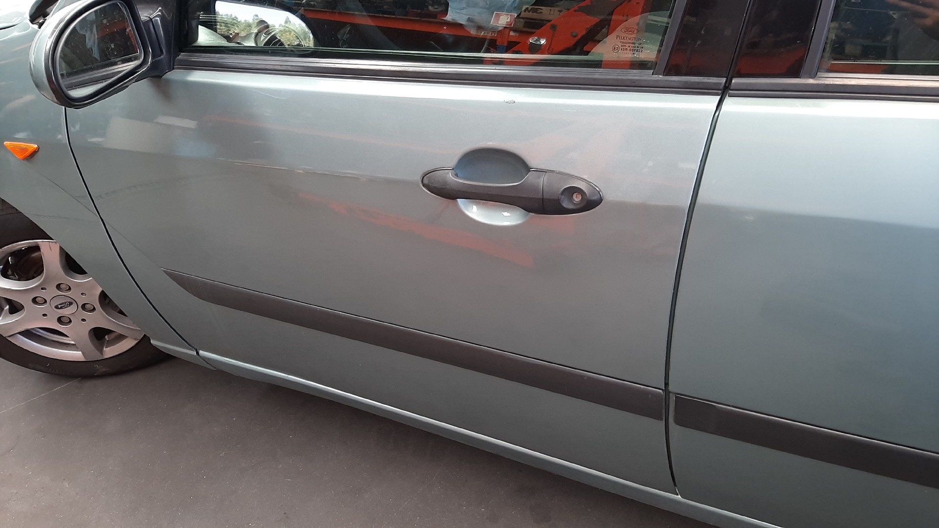 Porta Frente Esq FORD FOCUS três volumes (DFW) | 99 - 09