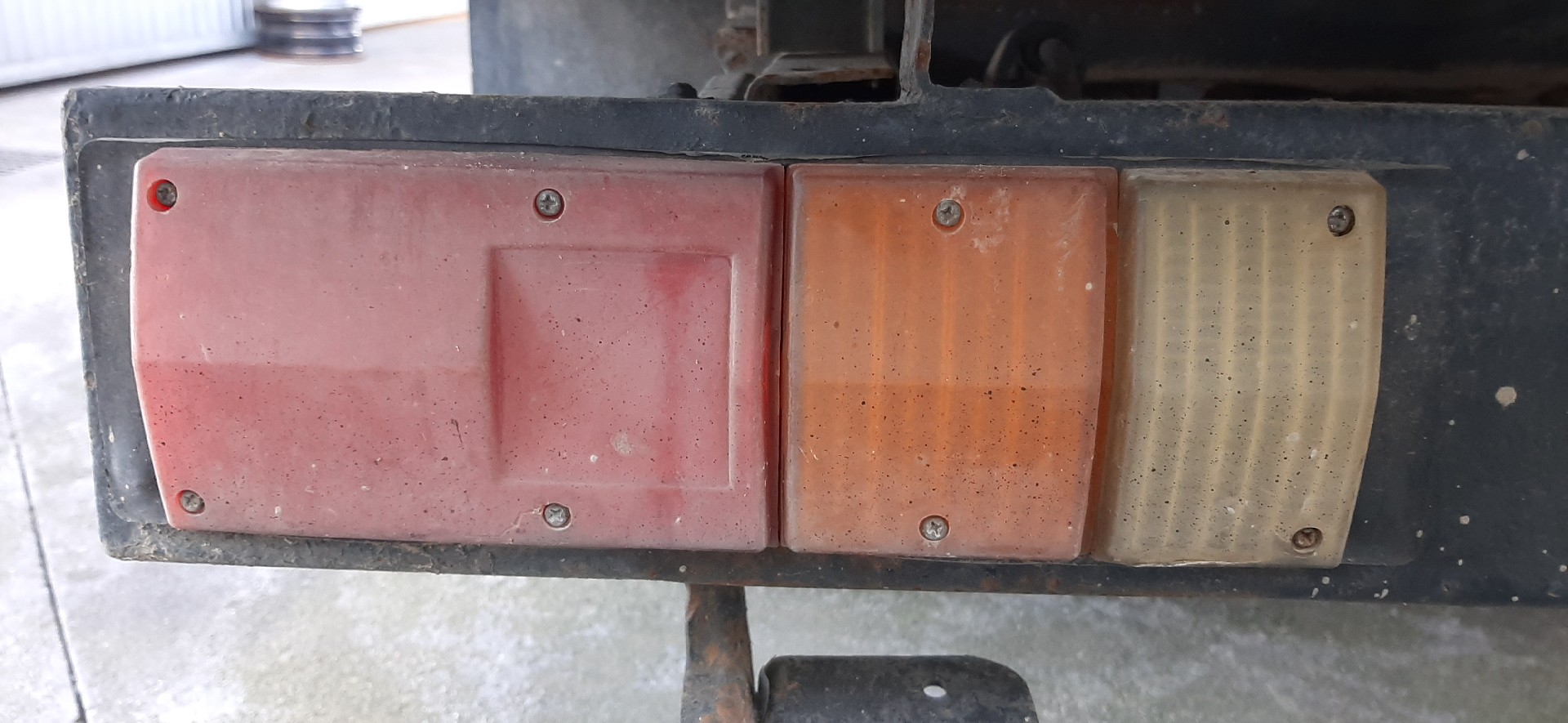 Farolim Stop Esq BEDFORD MIDI Caixa | 84 - 92