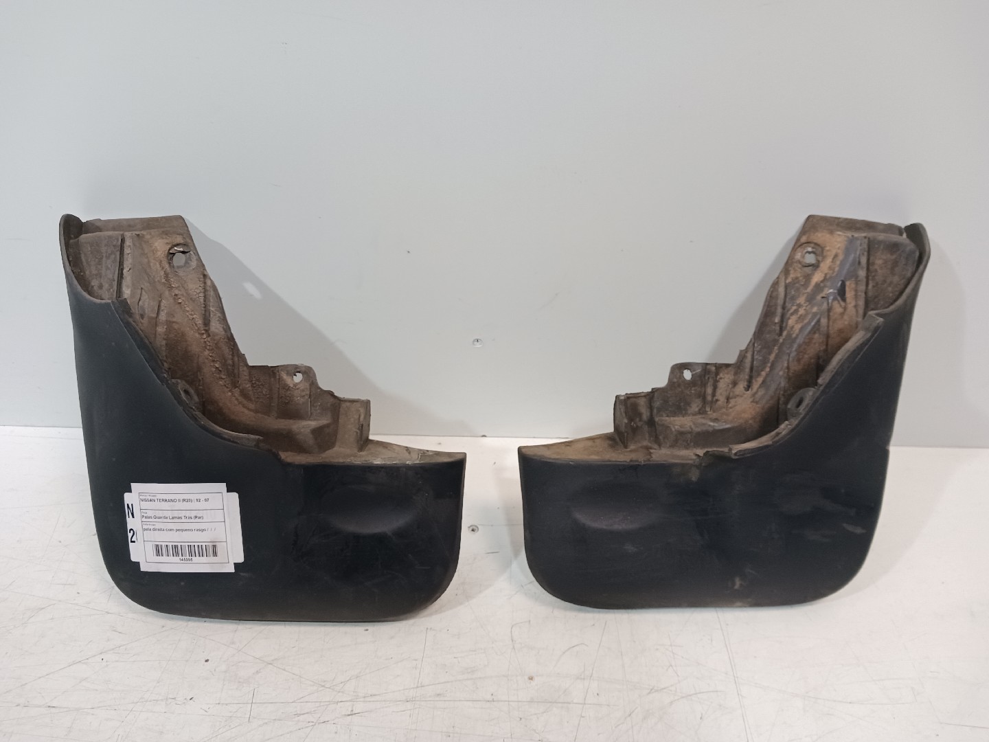 Palas Guarda Lamas Trás (Par) NISSAN TERRANO II (R20) | 92 - 07