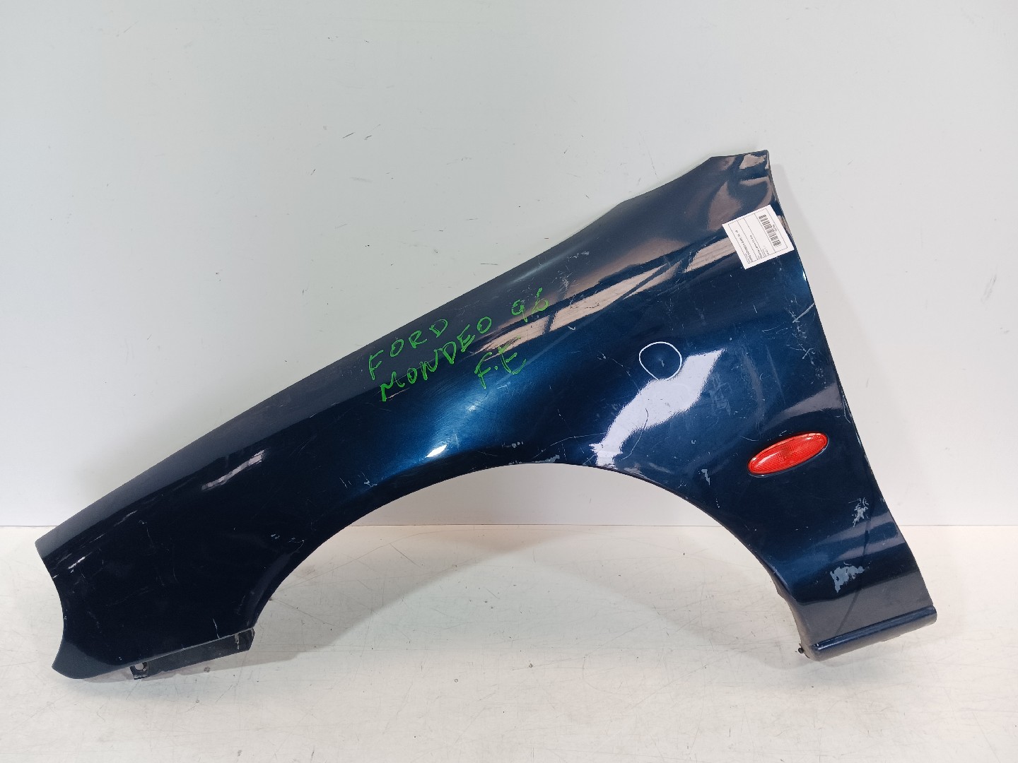 Guarda Lamas Frt Esq FORD MONDEO II (BAP) | 96 - 00