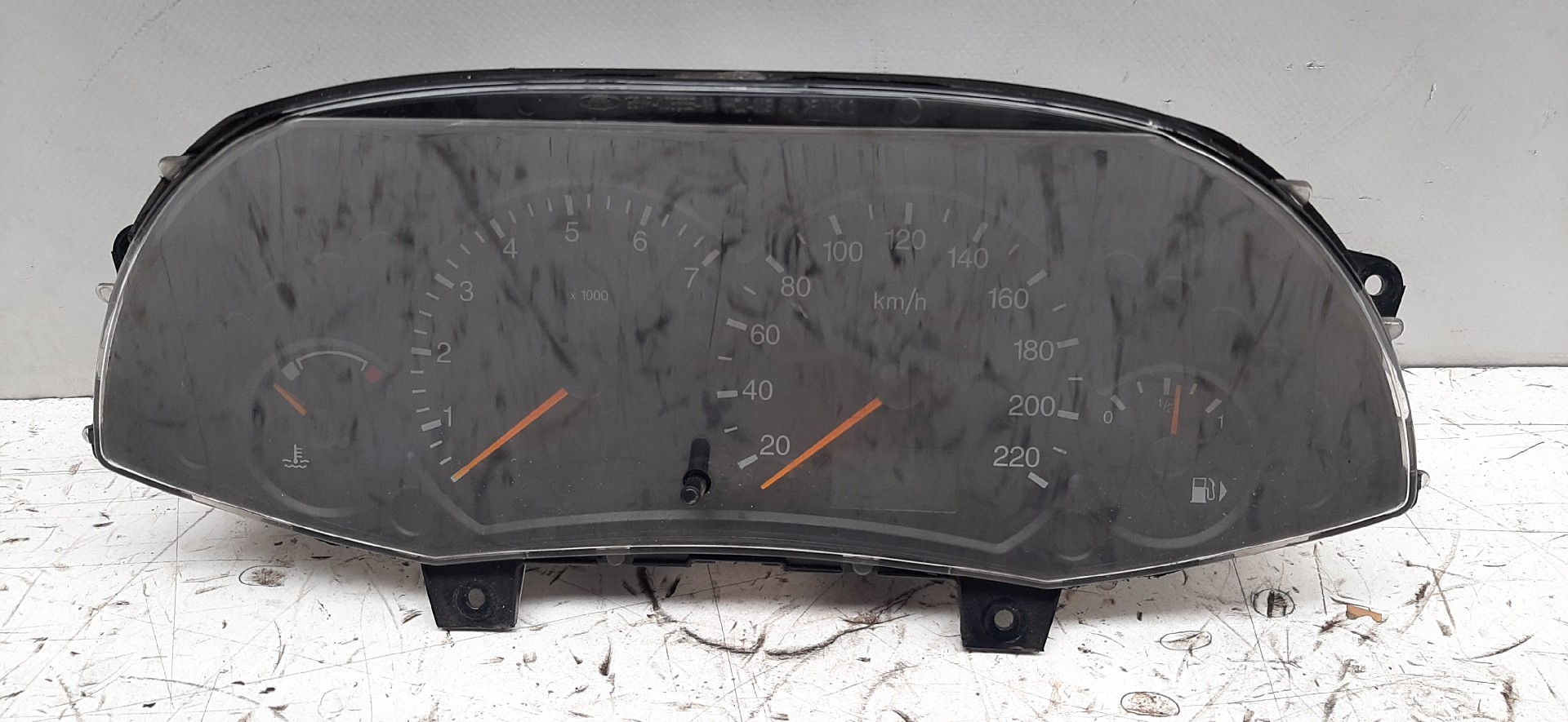 Quadrante FORD FOCUS três volumes (DFW) | 99 - 09