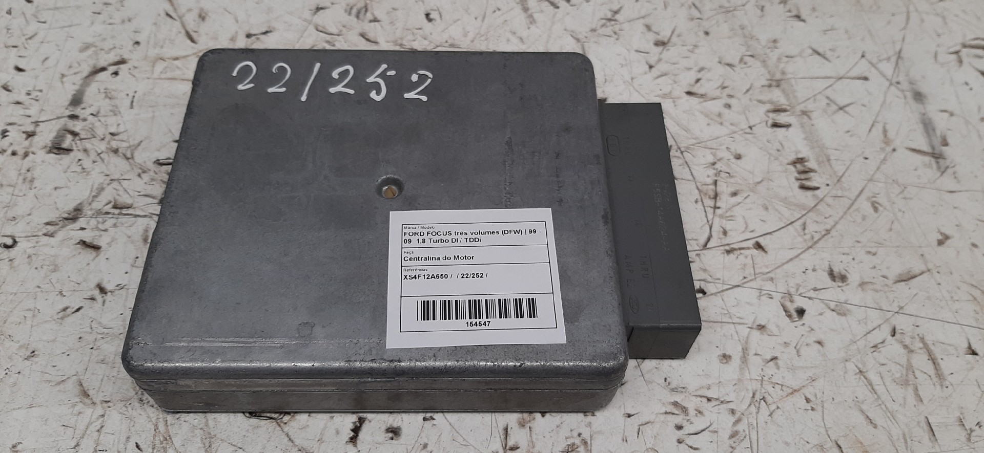 Centralina do Motor FORD FOCUS três volumes (DFW) | 99 - 09
