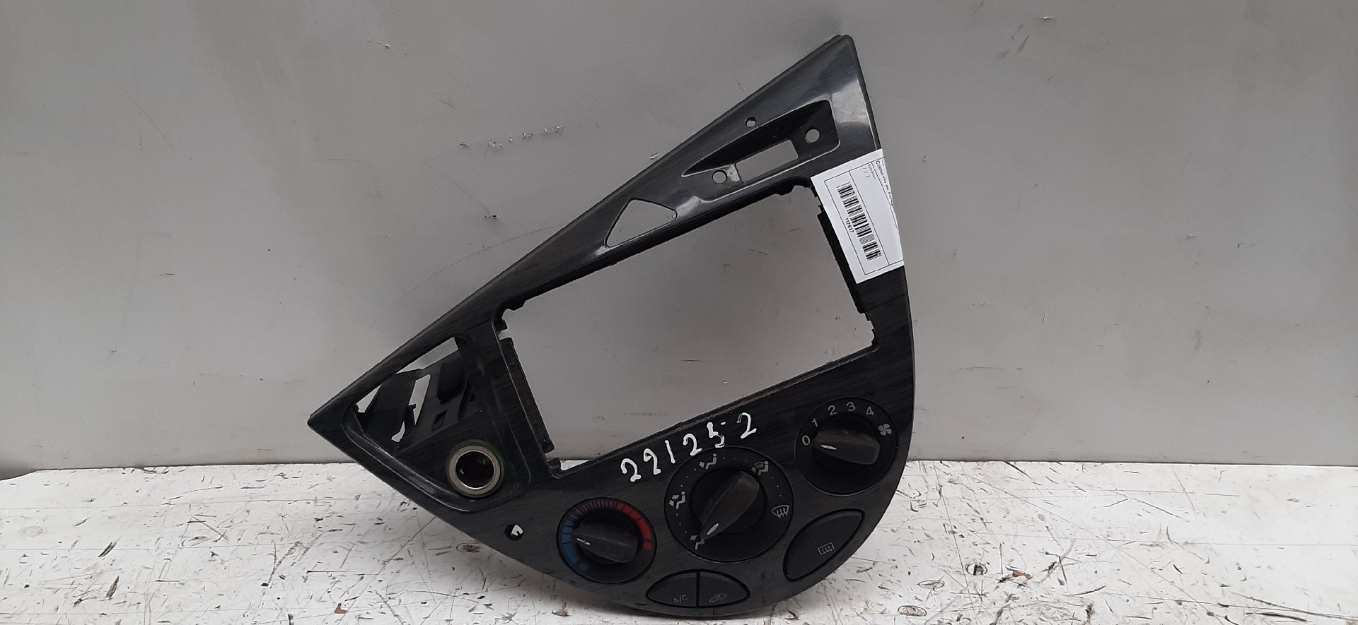 Comando de Sofagem FORD FOCUS três volumes (DFW) | 99 - 09