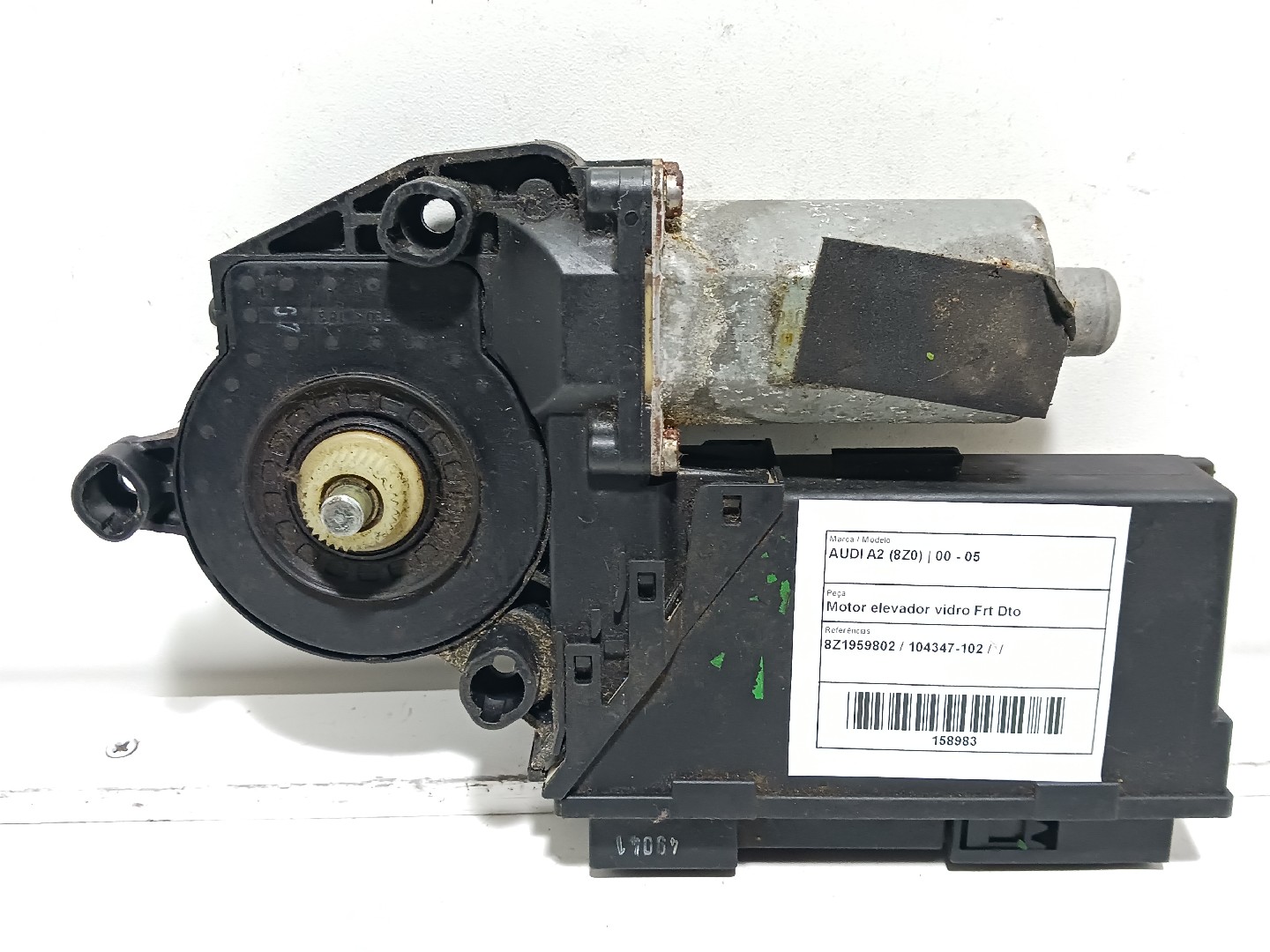 Motor elevador vidro Frt Dto  AUDI A2 (8Z0) | 00 - 05