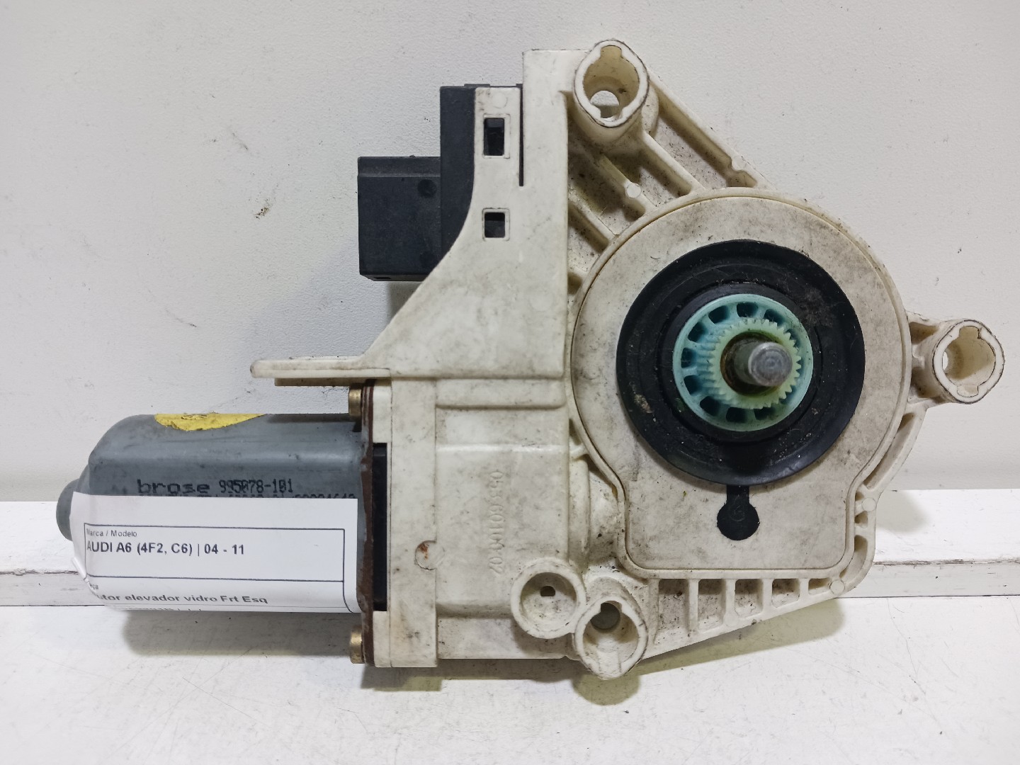 Motor elevador vidro Frt Esq AUDI A6 (4F2, C6) | 04 - 11