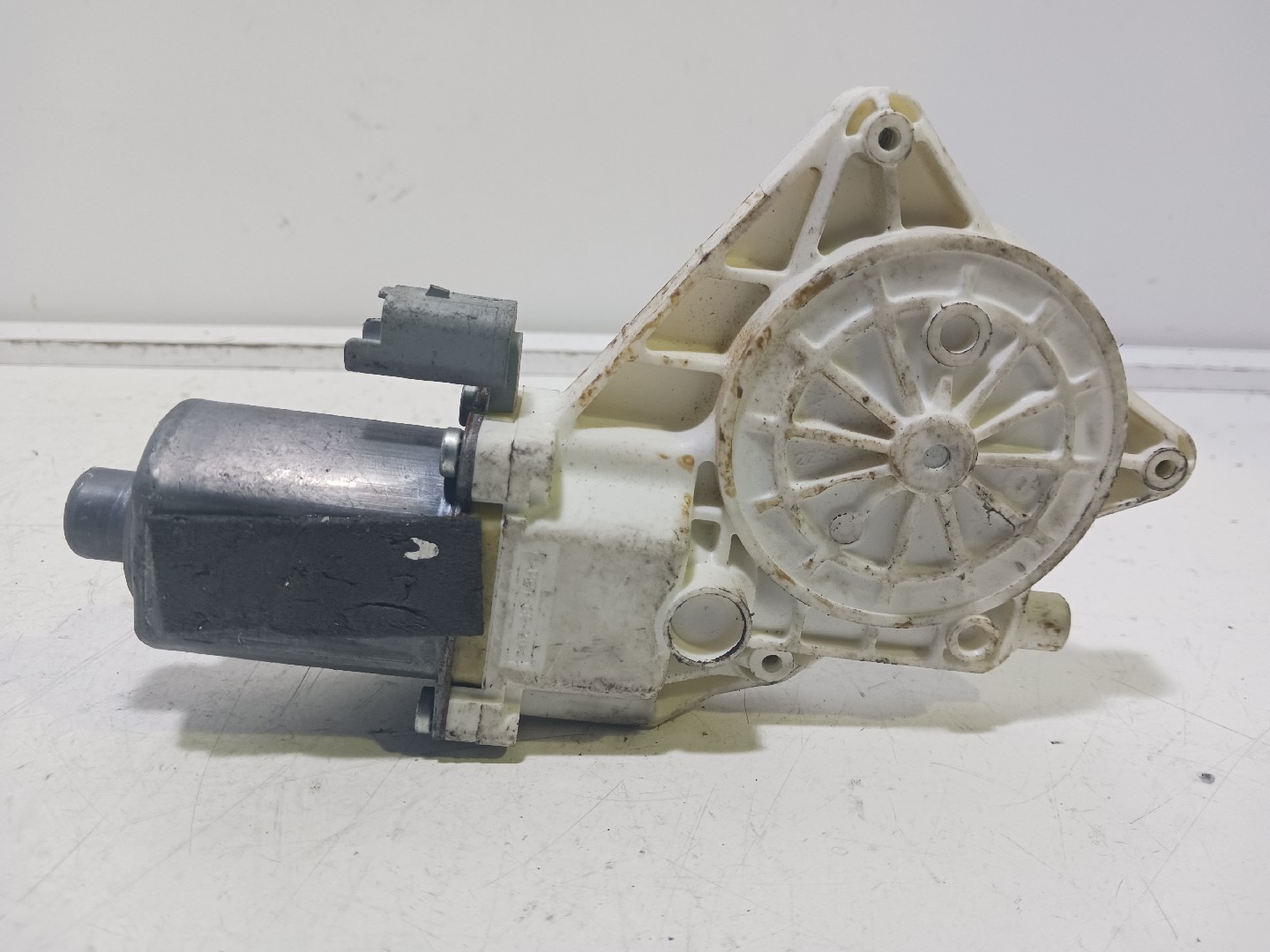 Motor elevador vidro Frt Esq NISSAN MICRA III (K12) | 02 - 10
