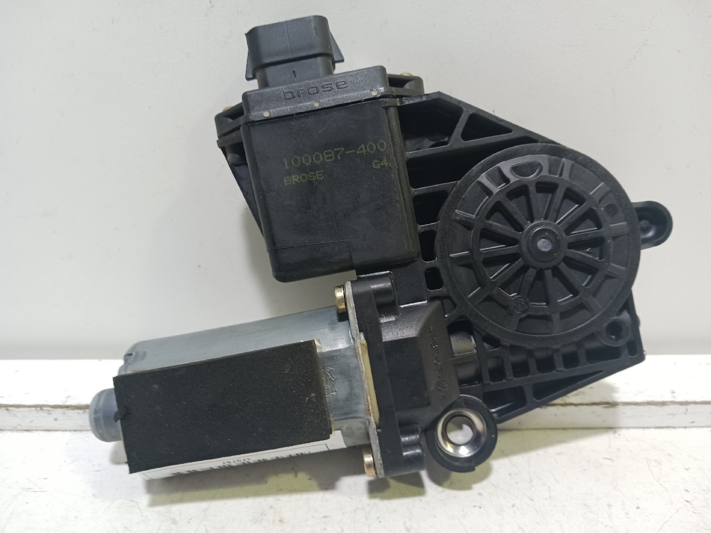Motor elevador vidro Trás Dto MITSUBISHI SPACE STAR Veículo multiuso (DG_A) | 98 - 04