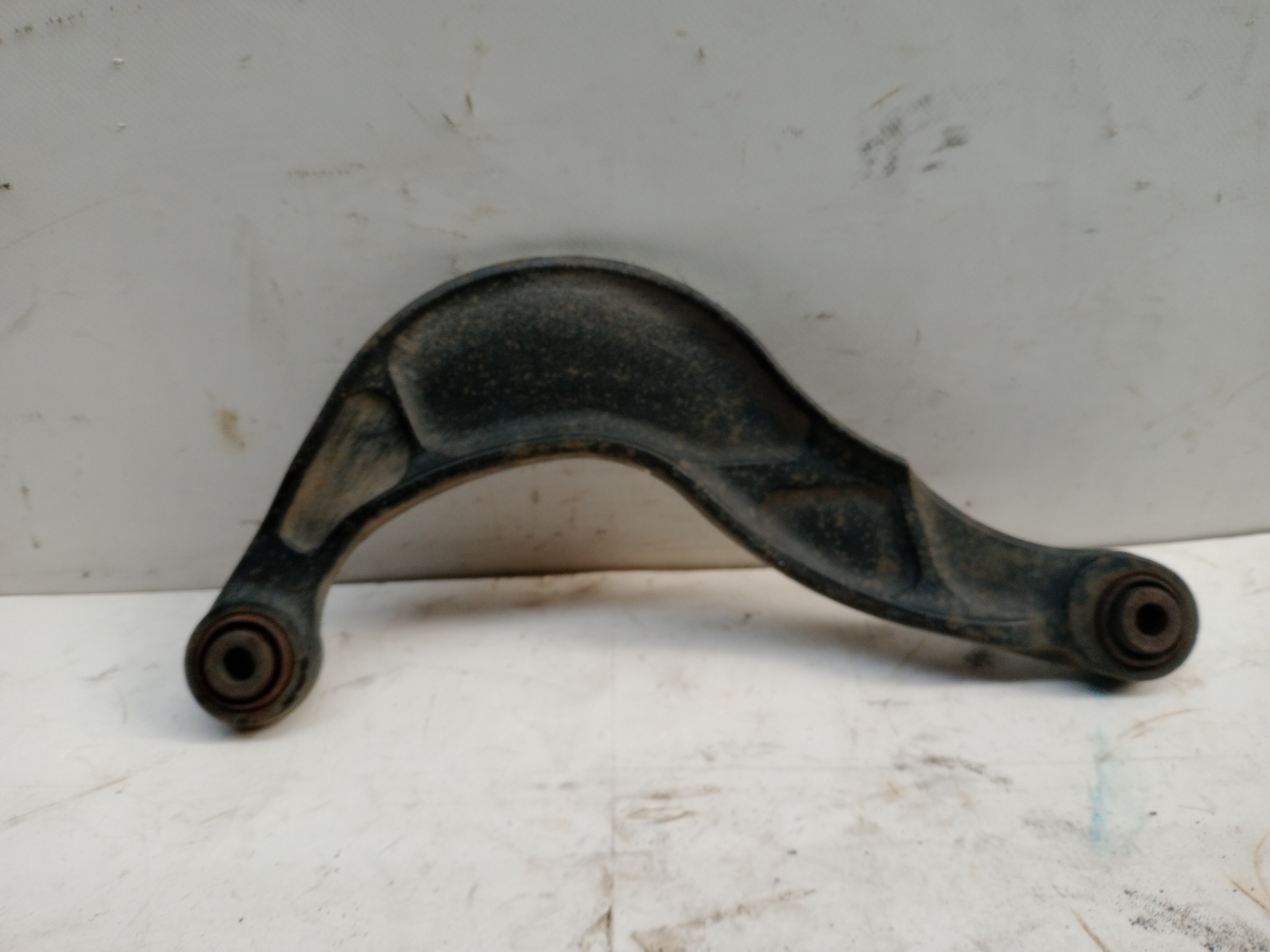 Braço suspensão Tras Esq FORD S-MAX (WA6) | 06 - 14