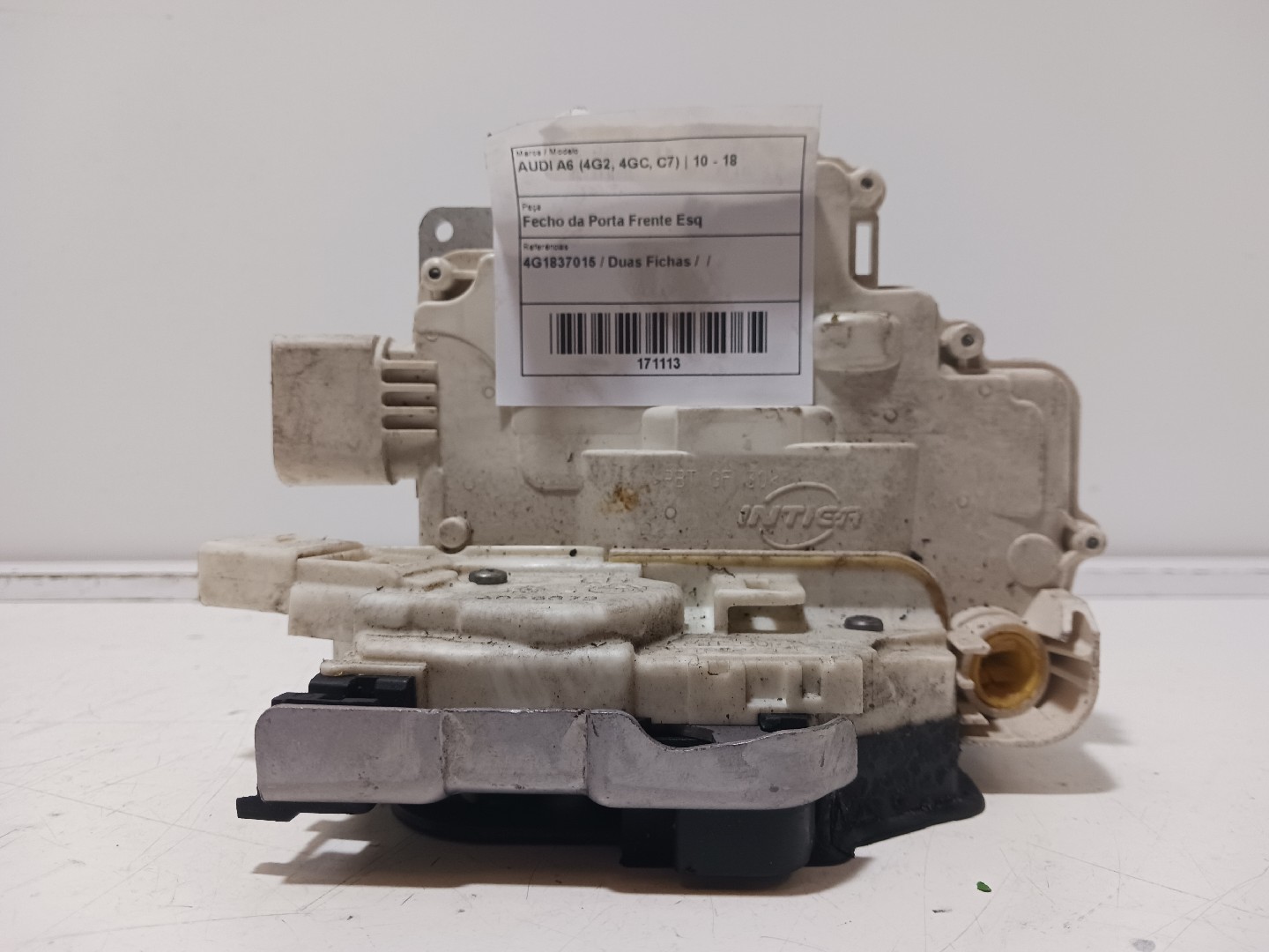 Fecho da Porta Frente Esq AUDI A6 (4G2, 4GC, C7) | 10 - 18
