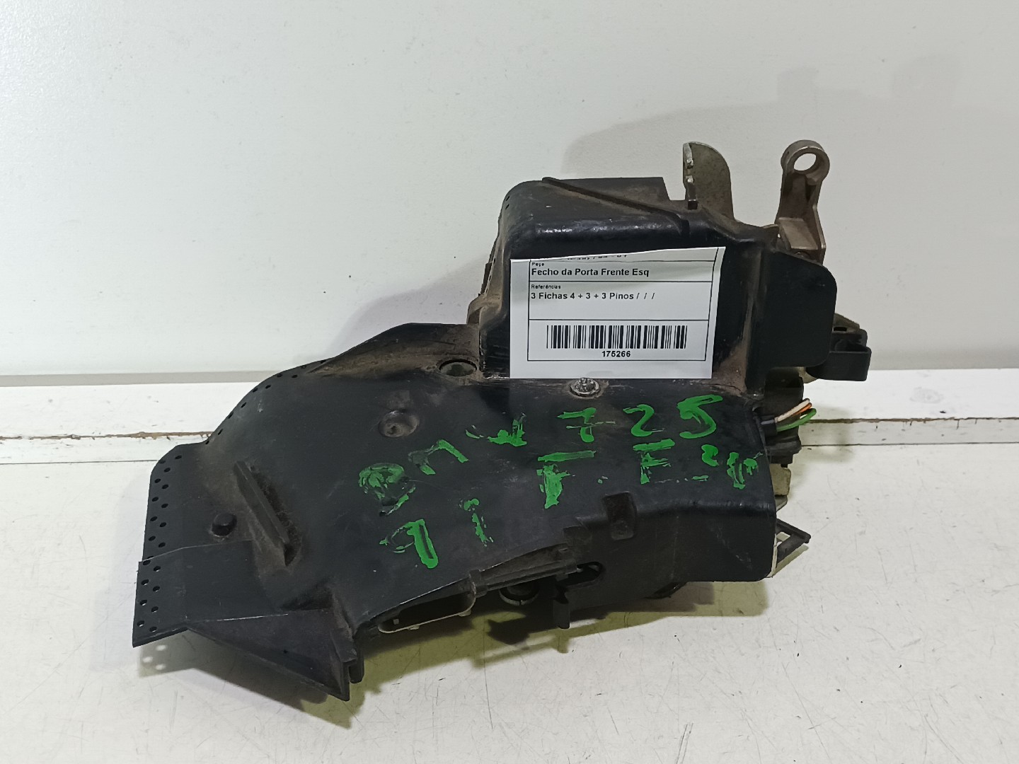 Fecho da Porta Frente Esq BMW 7 (E38) | 94 - 01