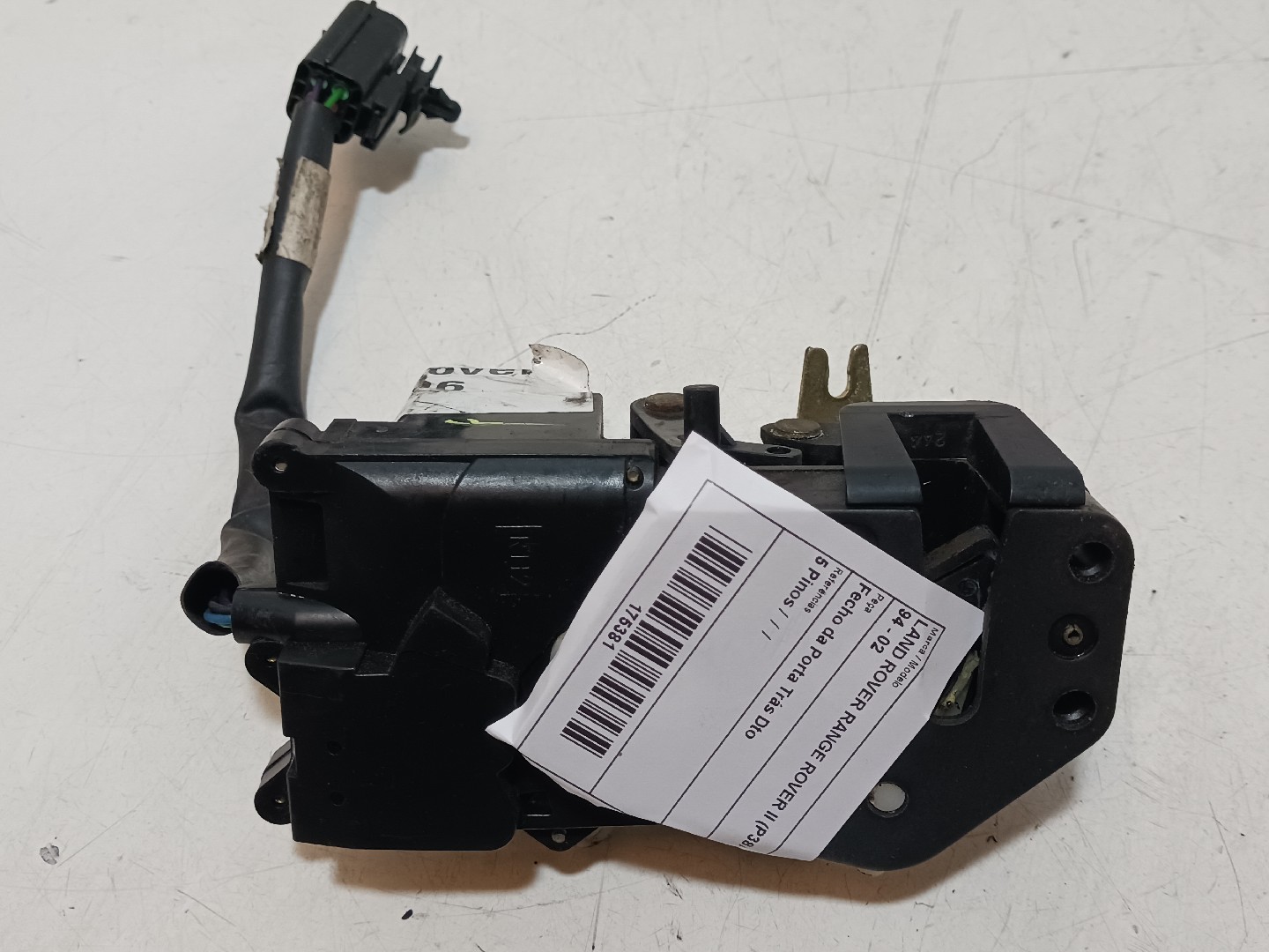 Fecho da Porta Trás Dto LAND ROVER RANGE ROVER II (P38A) | 94 - 02