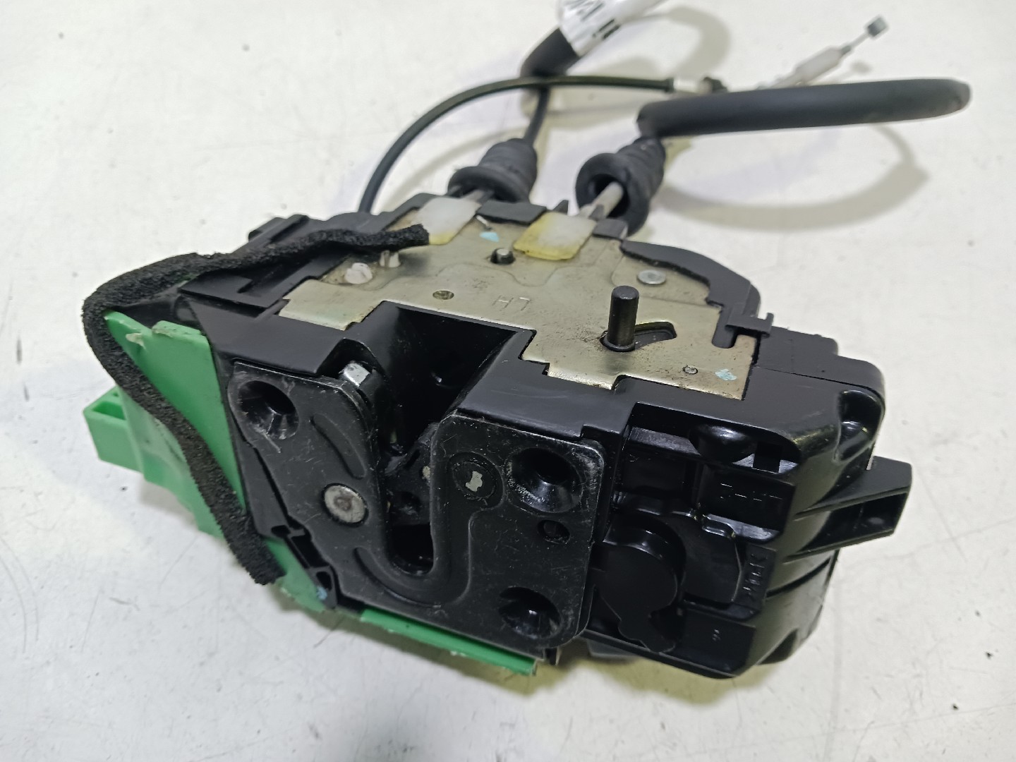 Fecho da Porta Trás Esq HYUNDAI i30 (FD) | 07 - 12