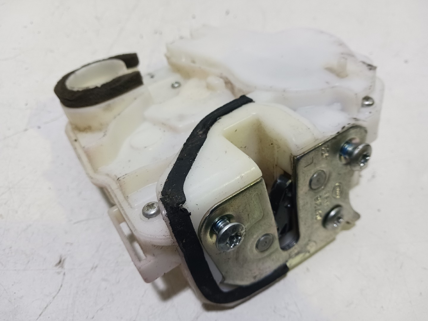 Fecho da Porta Trás Esq MITSUBISHI ASX (GA_W_) | 09 - 