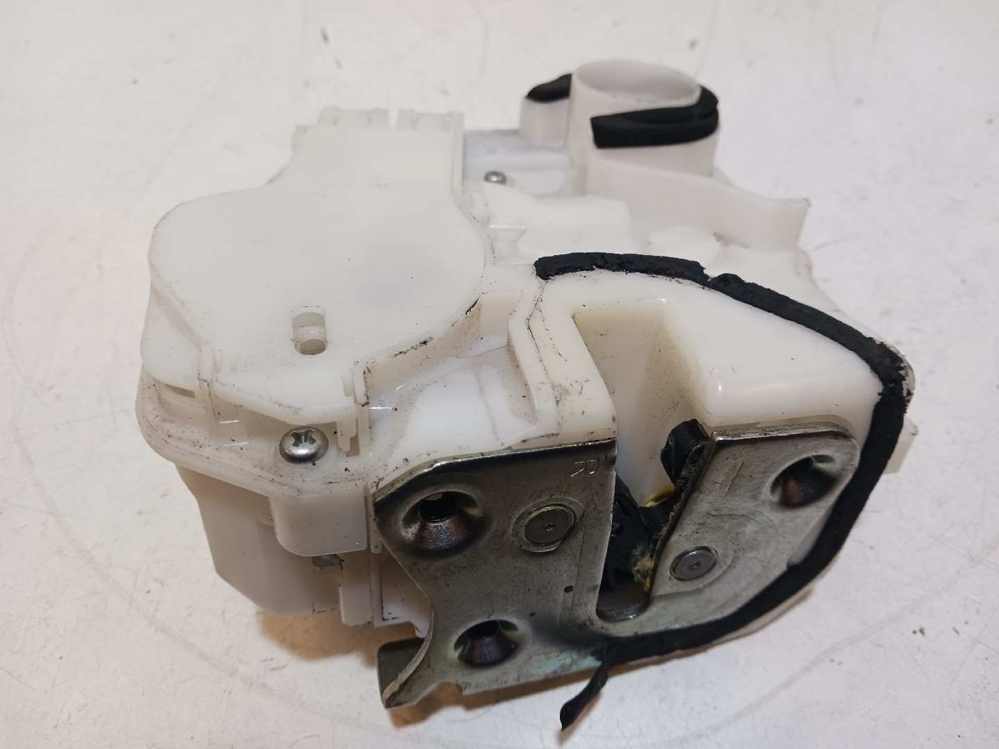 Fecho da Porta Trás Dto MITSUBISHI ASX (GA_W_) | 09 - 