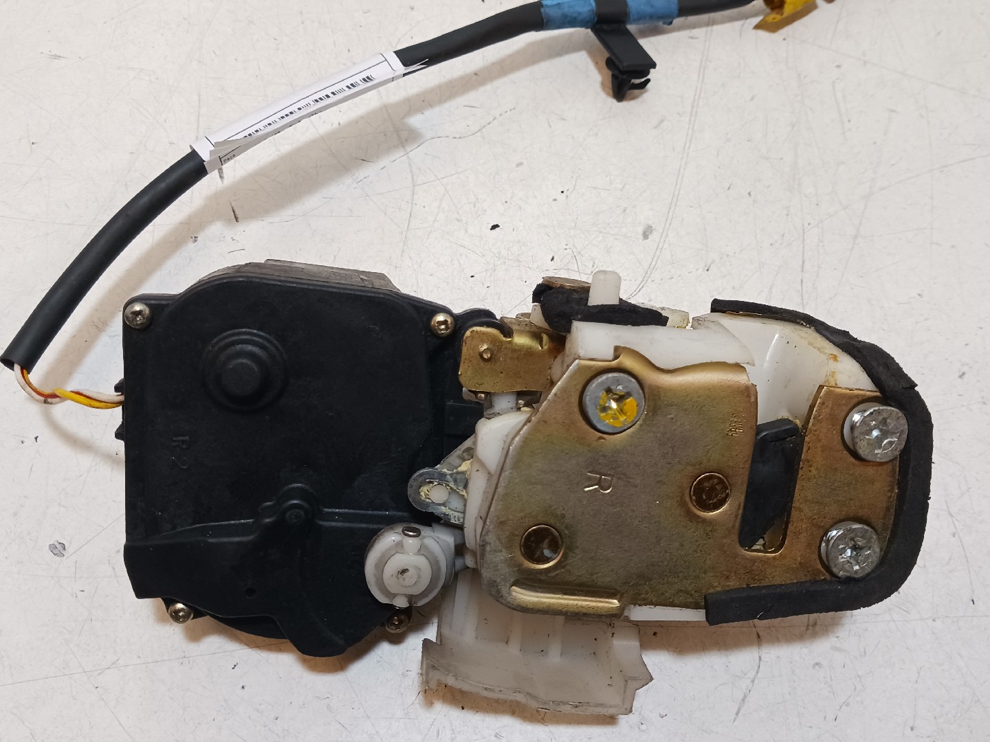 Fecho da Porta Trás Dto HONDA CIVIC VI Fastback (MA, MB) | 94 - 01