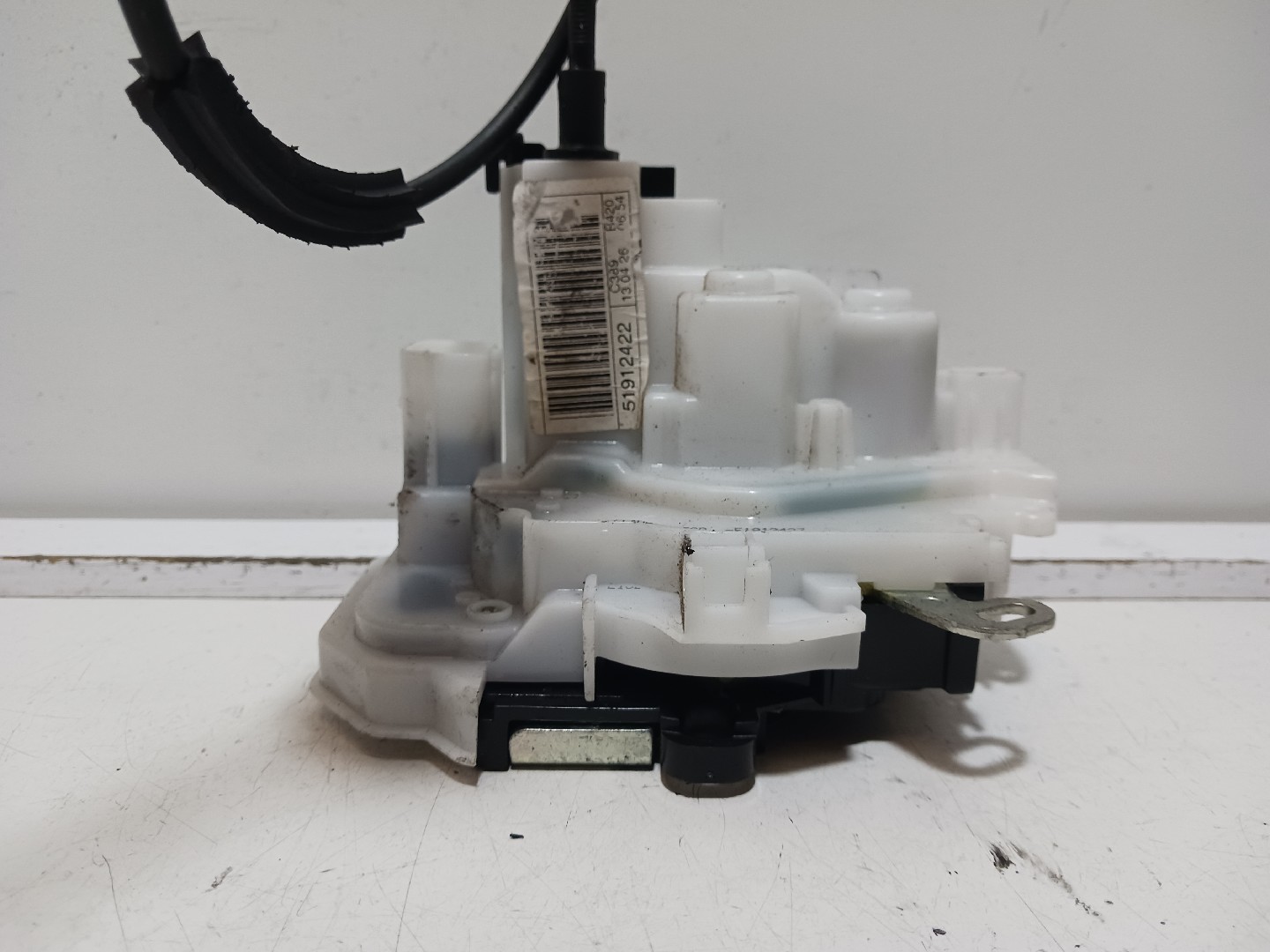 Fecho da Porta Frente Dto FORD KA (RU8) | 08 - 