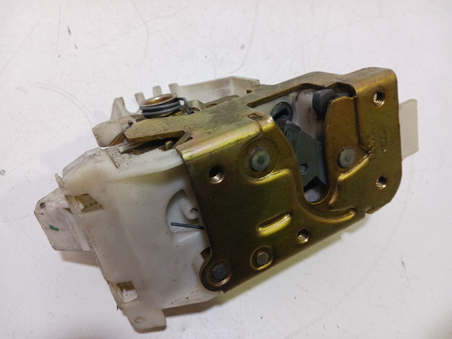 Fecho da Porta Trás Dto FORD MONDEO III (B5Y) | 00 - 07