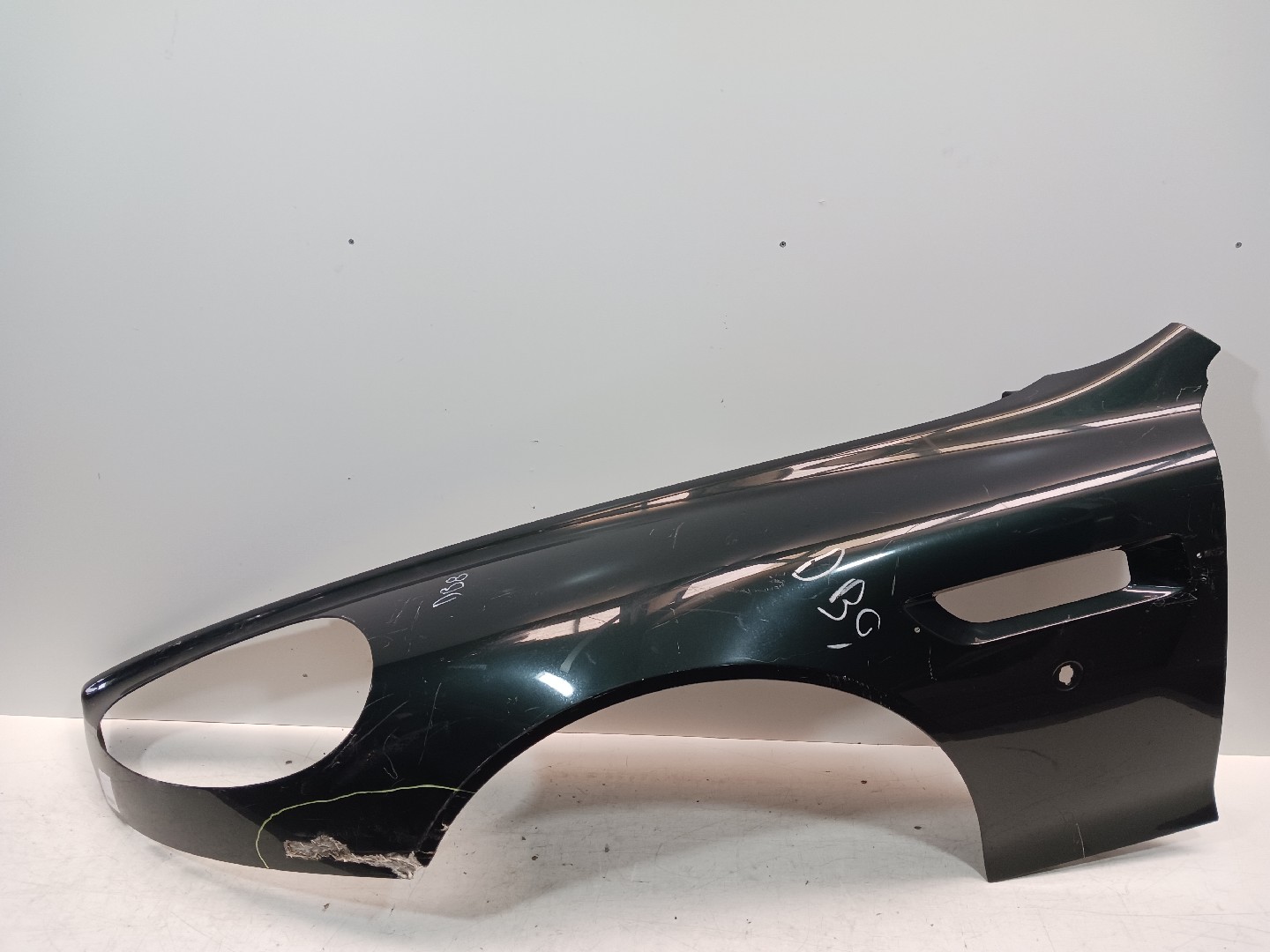 Guarda Lamas Frt Esq ASTON MARTIN DB9 Vantage | 04 - 16
