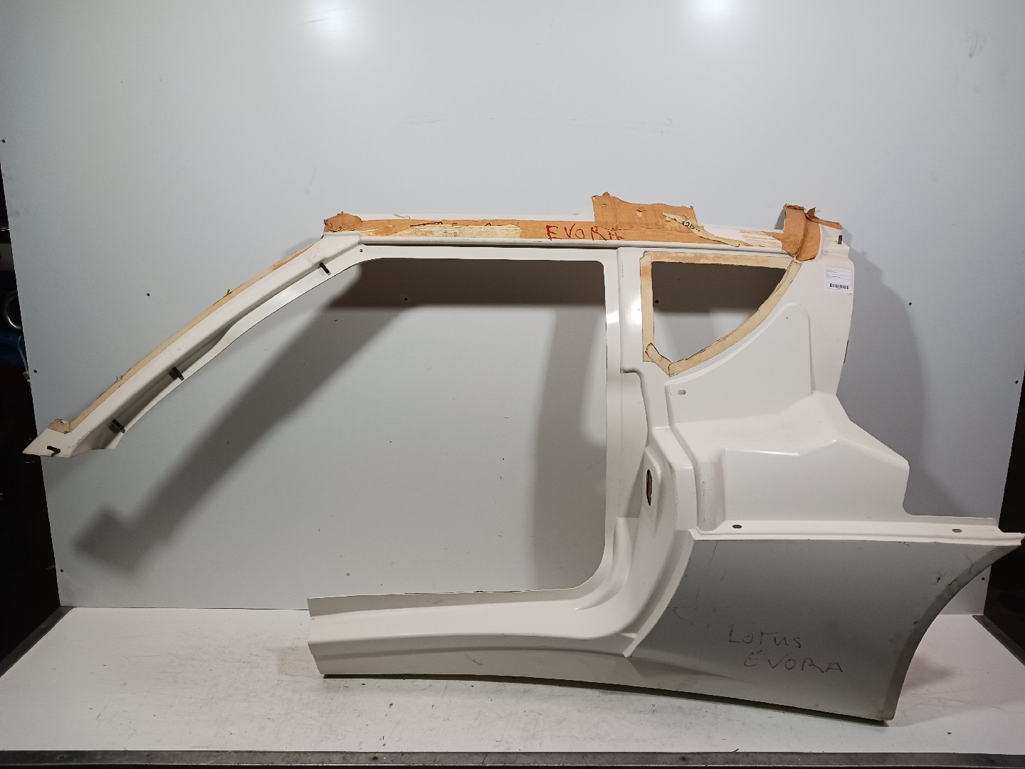 Painel em chapa trs esq LOTUS EVORA | 09 - 