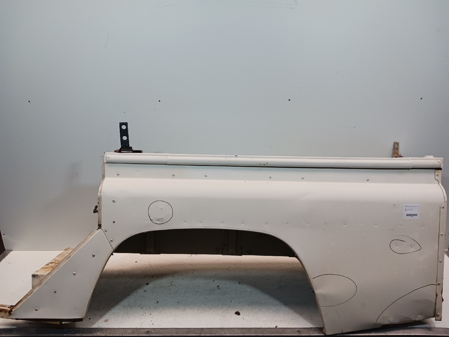 Painel em chapa trs esq LAND ROVER DEFENDER Camião de plataforma/chassis (L316) | 90 - 16