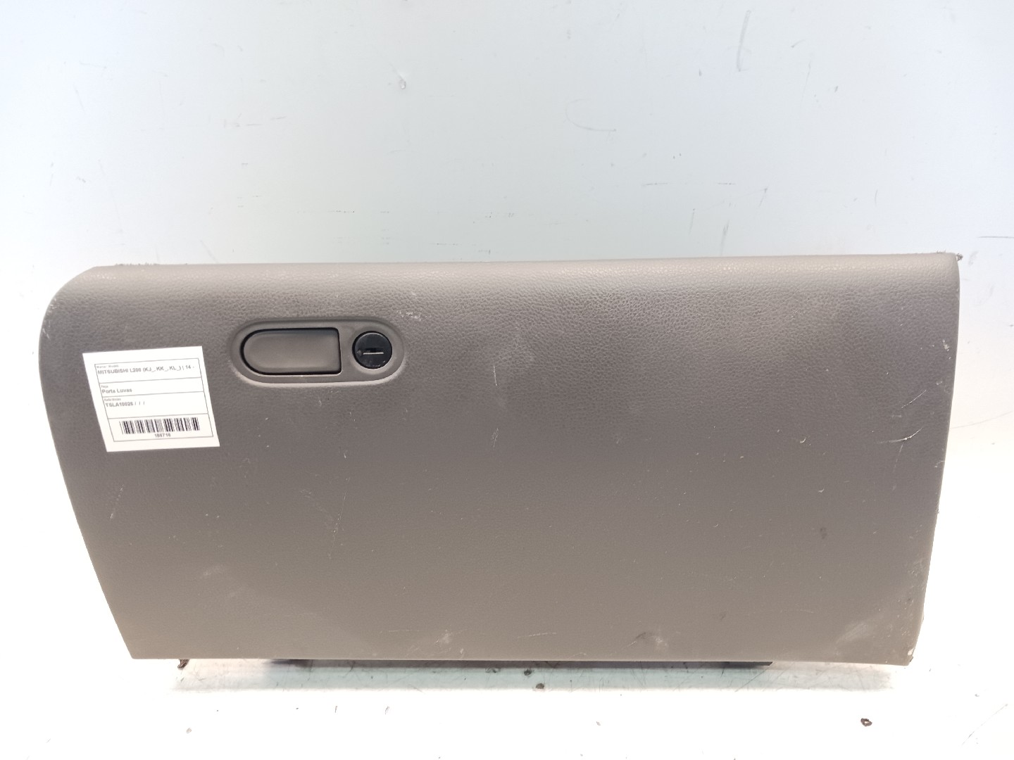 Porta Luvas MITSUBISHI L200 (KJ_, KK_, KL_) | 14 - 
